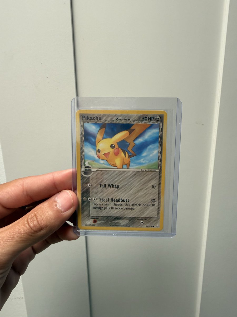 ivixdd's tweet photo. Otro Pikachu pero esta vez un Delta Species, precioso en mi opinión 💛⚡️ https://t.co/872EWE363u