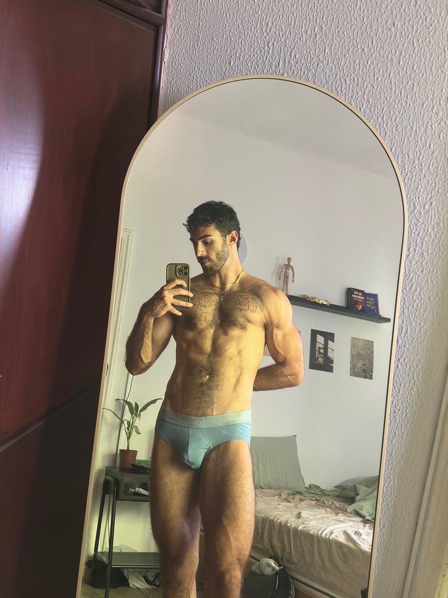 trueangellik's tweet photo. הקלוז של הומואים שלא פגשת אף פעם: https://t.co/Xt9EnnHq1q