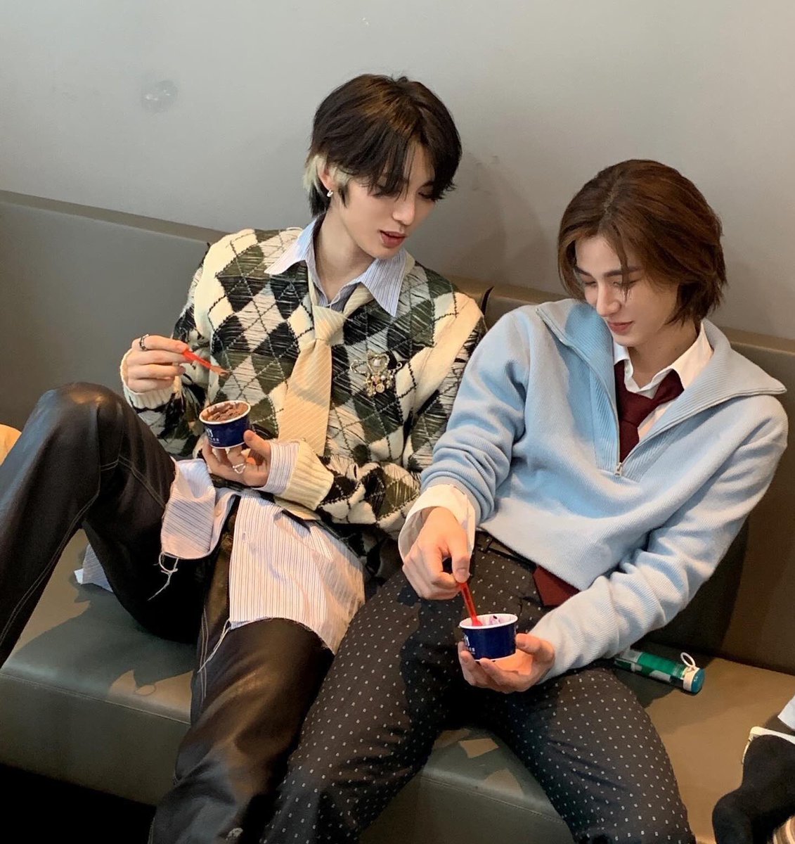 UHANA2004's tweet photo. 그냥 갑자기 그러고 싶으니까
아랑하는 탯과한 사진 타래 https://t.co/OHfdeXLYUL