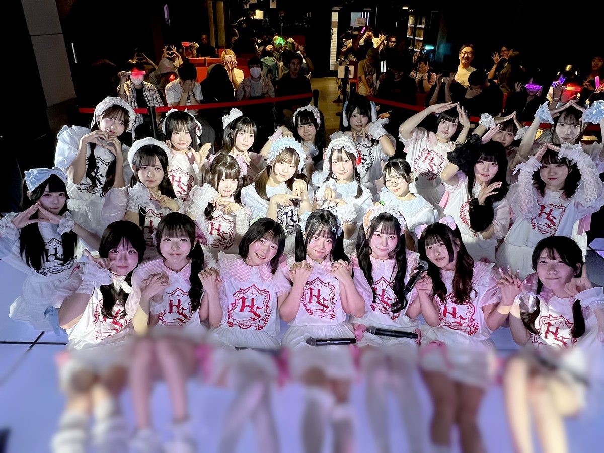 p2l_io's tweet photo. 明日GEシアターラスト公演なんで特典会前にみんなでこれ撮ろう！！笑 https://t.co/lg9CZbNbNY