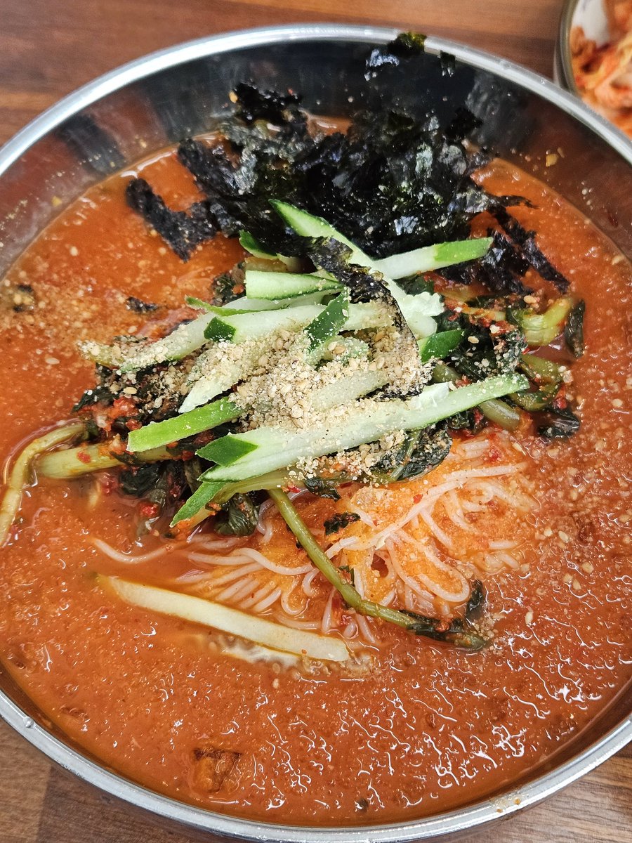 binibab_'s tweet photo. 열무국수 https://t.co/Zx1t6Vdbfh