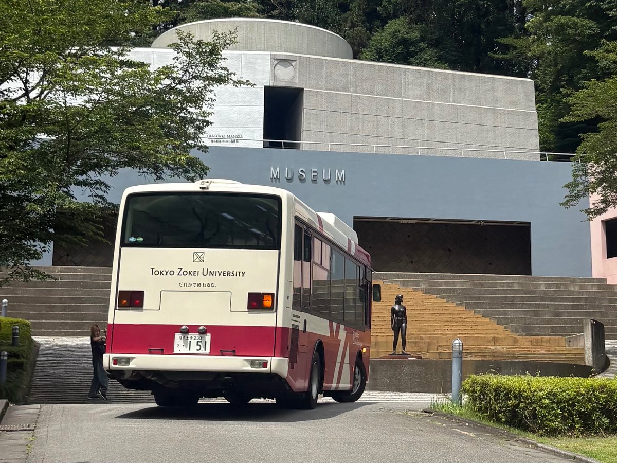 5gjpt's tweet photo. 母校の造形大で1年生向にお話しの機会をいただきました。

1月に転職していまして、学生時代〜freee〜AnyReachでの今の仕事を振り返りながら「好きなことを続けるために」というテーマで発表させて貰いました

久しぶりの美大、皆さまが各々の美学を持って学んでいる空気が懐かしく、心地よかったです https://t.co/JMcxweEJ8l