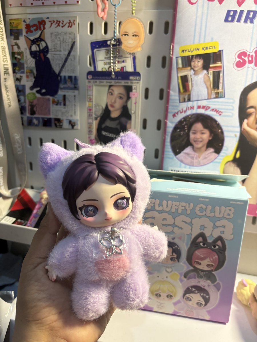 jeonespear's tweet photo. Thanks kakk @skylaruna 💜 https://t.co/6Ht2YqUjkP