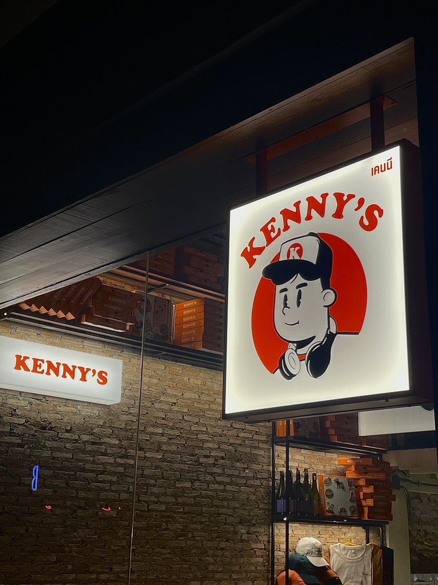 preawbillpp's tweet photo. ร้านโปรดตลอดกาลที่ชอบนัดเพื่อน
Kenny’s bkk - อารีย์
Mood ดี vibe ดี แฮงค์เอ้าท์กับแกงค์ได้
คราฟเบี���ร์ดี มีเพ้นท์แก้วไวน์ได้
ที่สำคัญ���ิซซ่าอร่อย 🍕🍷🍻 https://t.co/2Snv4dAzeF