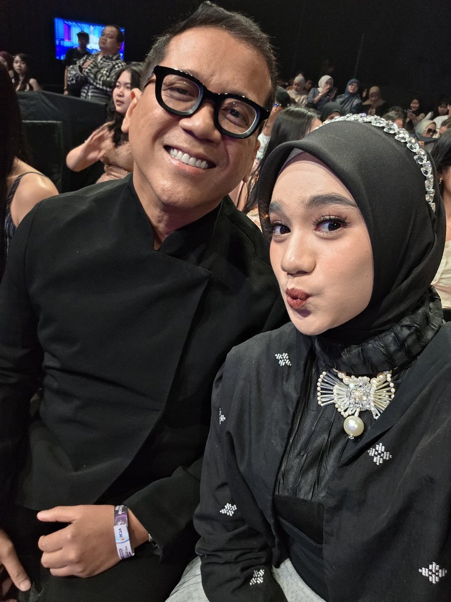 halooohaaaa's tweet photo. Semoga next bakal ada colab @dudutna  x @Nabilataqiyyah_   aamiin 

CC @umusicindonesia https://t.co/dZMqykAN20