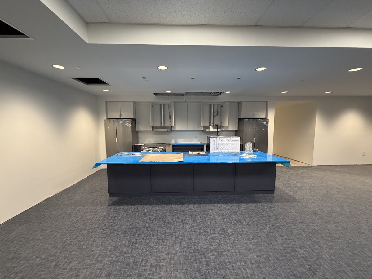 CSUNIV's tweet photo. Brick by brick ➡️ Buc by Buc.

A quick glimpse inside the newest res hall and courtyard. Almost there!

Opening this August. 💙 https://t.co/fUdd1Hb179