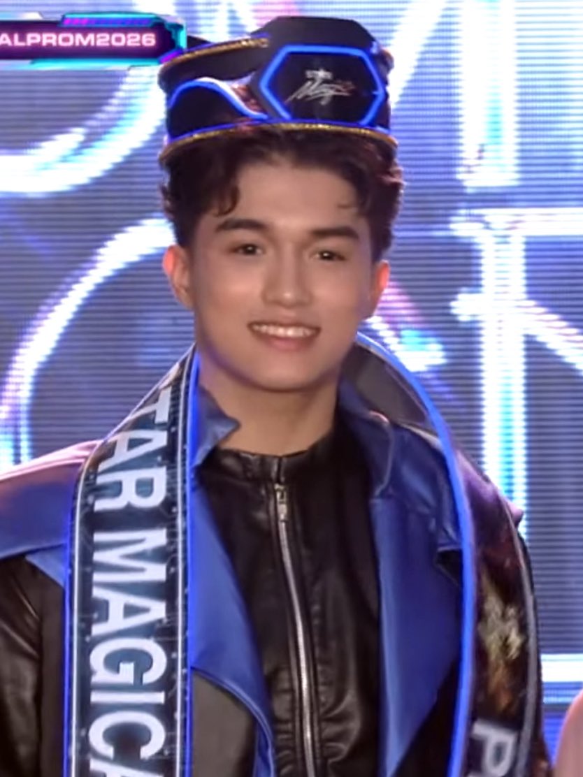frdblue_'s tweet photo. WAAAH CONGRATULATIONS FREDDD!! WELL DESERVED YUNG KABA KOO LORD😭 https://t.co/6EMs814b2p