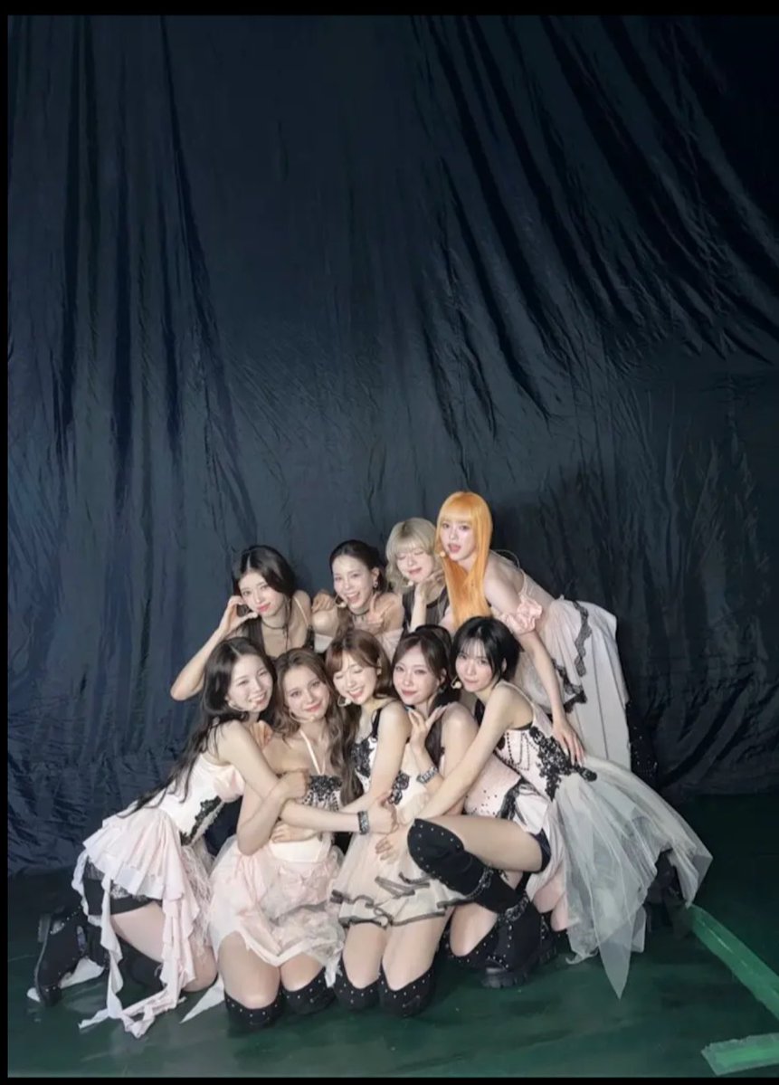 sainohosh's tweet photo. 6周年！6周年！6周年〜！
これからもずっとキラキラ✨したNiziUでいてください！ https://t.co/TB5ruvatz6