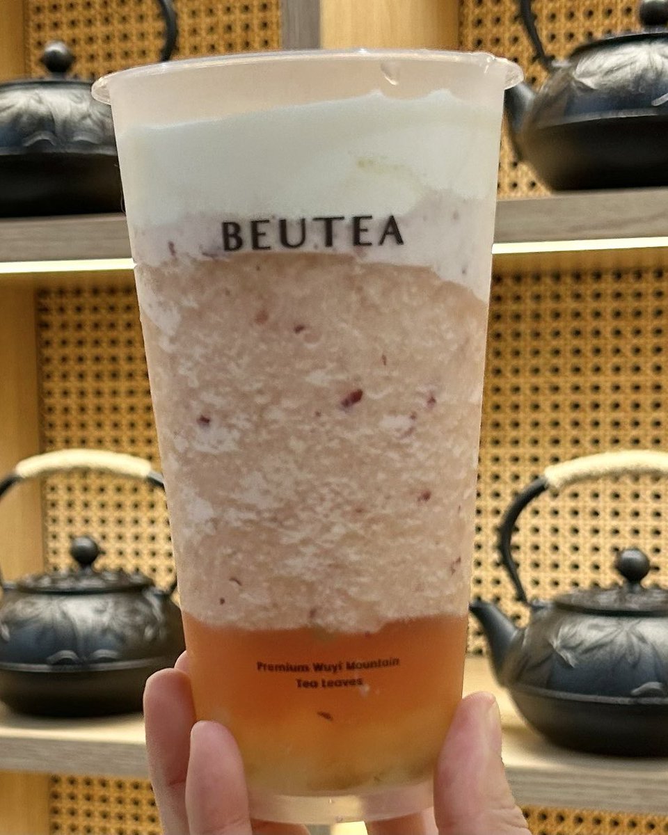 gourmet_nagoya's tweet photo. メイチカに出店する『BEUTEA』は日本初出店を果たして間もない大人気ティースタンド

淹れたての上質なお茶をフルーツやチーズフォームなど豊富なカスタマイズで味わうことができます https://t.co/cJGYGxCmGf