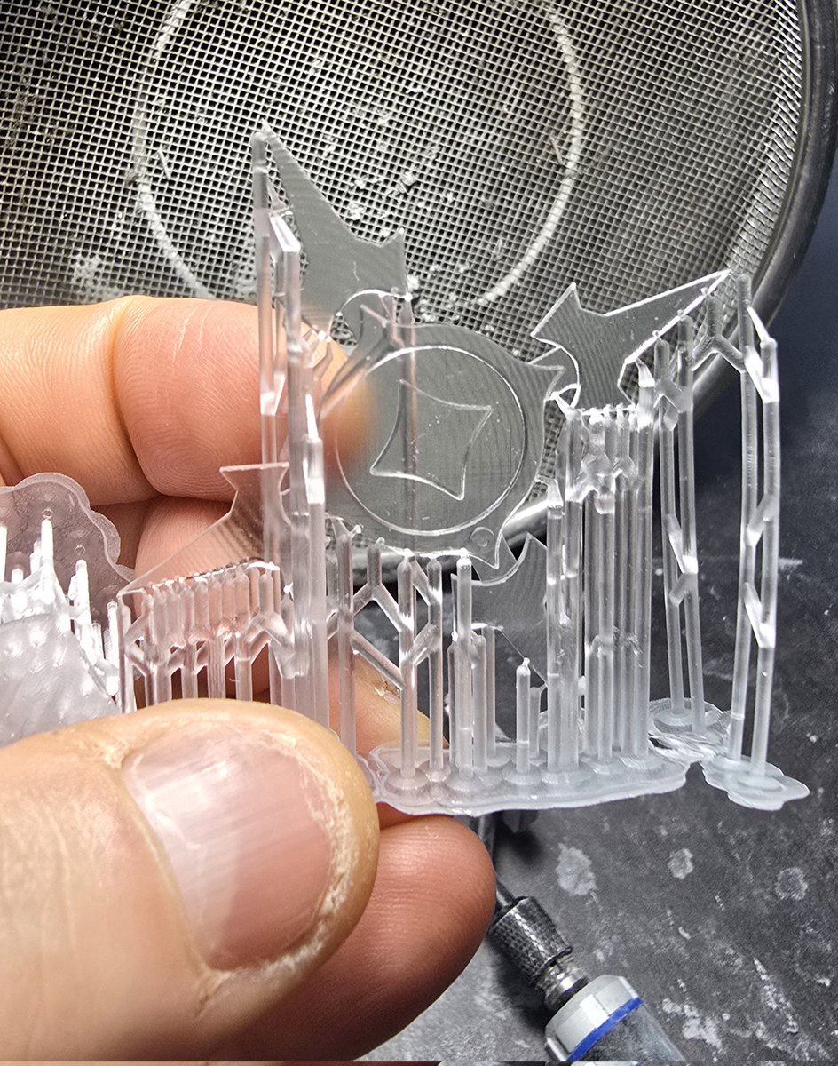 spiderkwak's tweet photo. 3D出力物の品質がレジン複製とほとんど差がないことが確認されました。 @bagjinman511759 (Makegk)  さんが印刷を進めているので、信頼できます。

 今後は印刷物とレジンのレプリカを併用する予定ですので、引き続きご関心をお願いいたします🙏 https://t.co/56cgFGtXpO