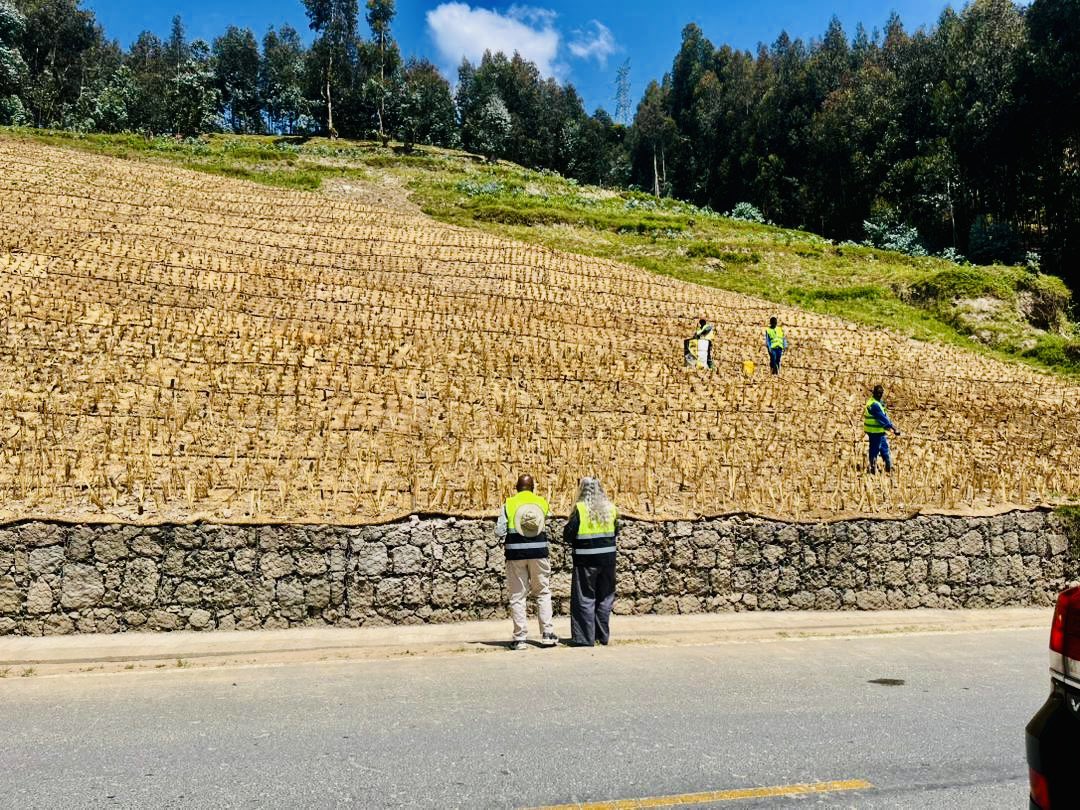 RwandaInfra's tweet photo. The Ministry marked the dissemination and inauguration of the Developing Capacity for Climate-Resilient Road Transport Infrastructure Project, an initiative aimed at strengthening road resilience in the Ngororero &amp; Nyabihu districts to reduce landslides,  flooding and erosion . https://t.co/shSNpSypLz