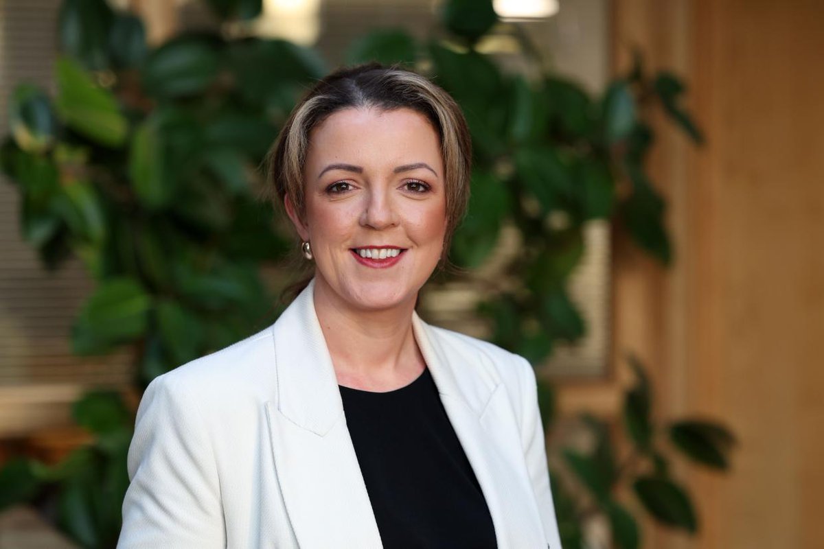 Photo of Minister Kimmins
