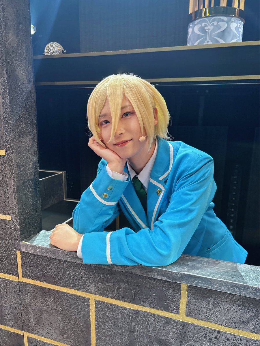 tomizono_rikiya's tweet photo. 『あんさんぶるスターズ！THE STAGE』
-Requiem from Knights-

初日公演を無事に終えました👑
劇場で観てくださった方、
配信でご覧になった方もありがとうございました。

皆さんのキラキラした目がとても好きです。
千穐楽まで応援よろしくお願いします🪽

#あんステ #天祥院英智 https://t.co/whxO7SNTfc