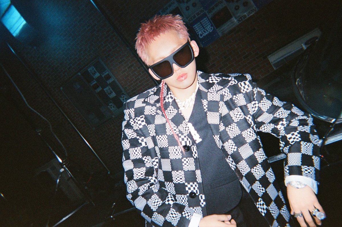 ygtreasuremaker's tweet photo. Move shake shake shake the roof

#TREASURE #CHOIHYUNSUK #YOSHI #HARUTO #YOONJAEHYUK https://t.co/XrXqeovcjX