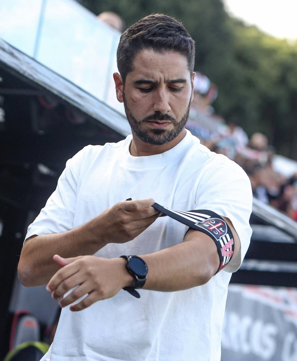 CabineSport's tweet photo. Não conseguiu vaga no curso da FPF e fez o UEFA PRO na Federação de Espanha: João Pereira concluiu o nível máximo de treinador na Europa. https://t.co/cFL2K2MYt0