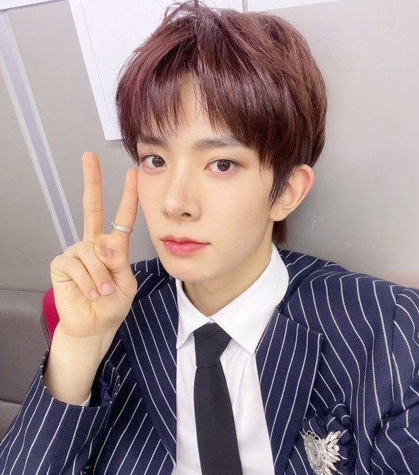 simjaeyunsring's tweet photo. it’s the same hair i’m gonna cry https://t.co/GxZEvEsxsR