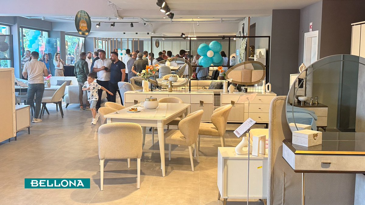 bellona's tweet photo. Bellona ile evleri yuvaya dönüştüren konfor Kemer’de!

Yeni mağazamız Ertuğrul Ticaret, değerli protokol üyeleri ve misafirlerimizin katılımıyla kapılarını açtı.

Kemer halkına ve tüm konuklarımıza teşekkür ederiz.

#Bellona #BayiAçılışı https://t.co/AW4sMUY7qh