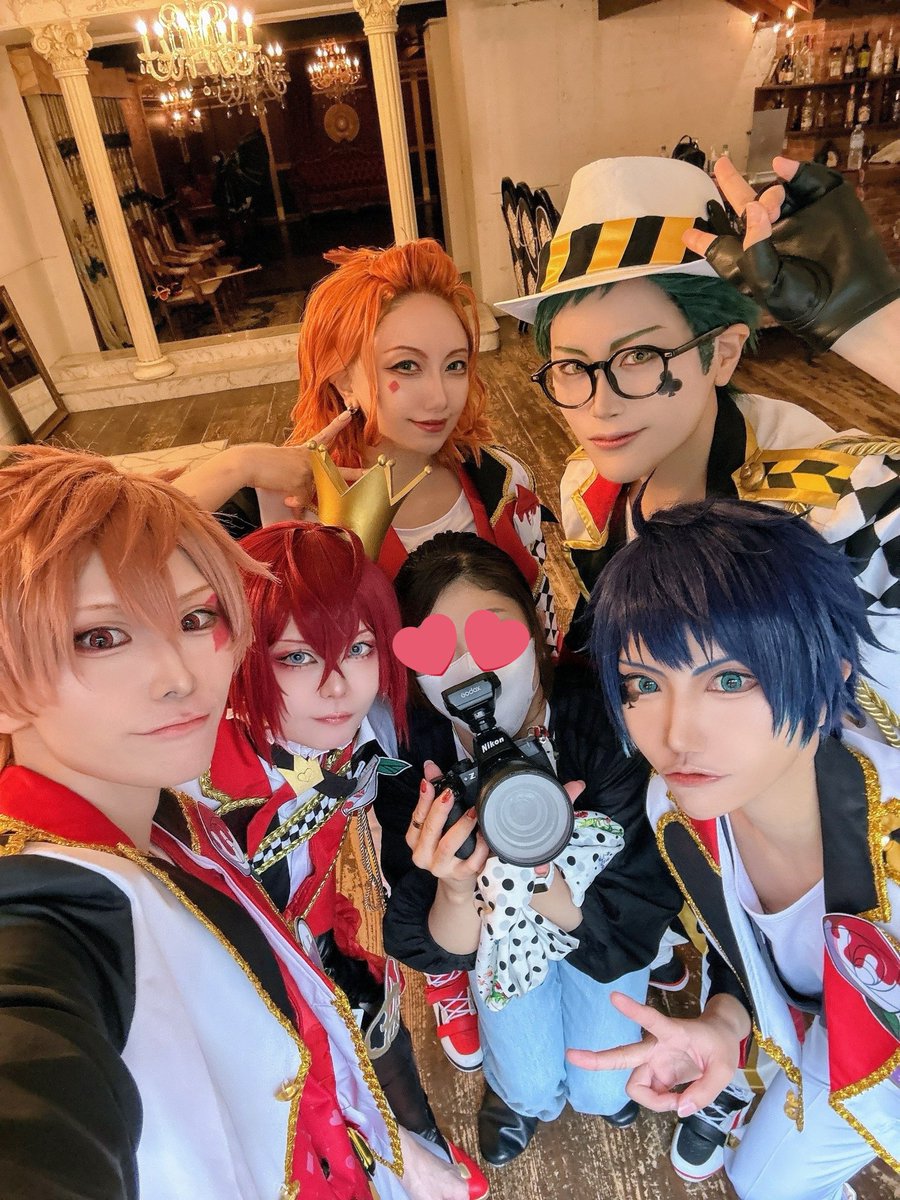 6akr9's tweet photo. twst / cos
陣リドル率いるハーツ合わせ行ってきたよ🌹♥♠♦♣
たーのしかった！！！！！
晴さんのおかげで撮れ高たくさんで嬉しいな✨ https://t.co/bW2vCCraSD