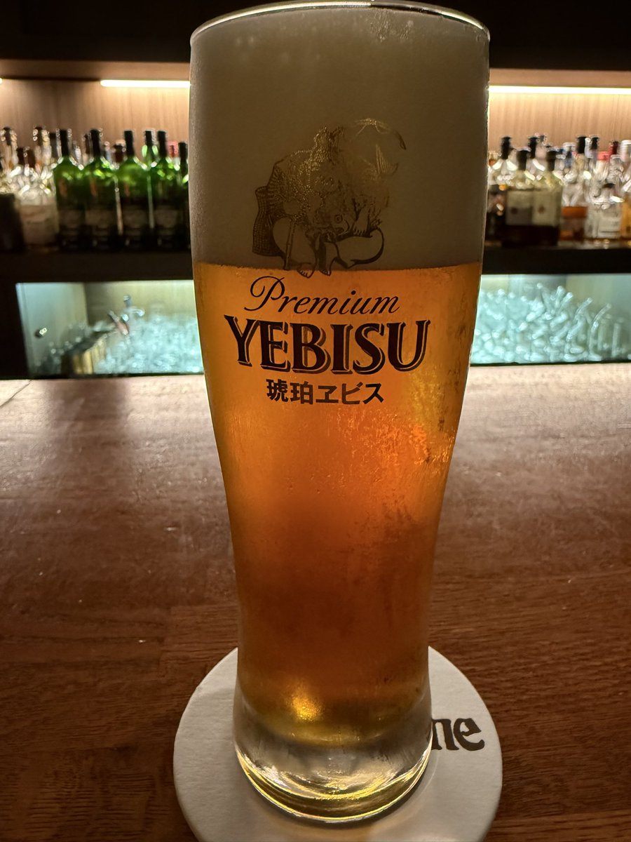 k_factory_'s tweet photo. 青で乾杯 https://t.co/RZPZWi349v