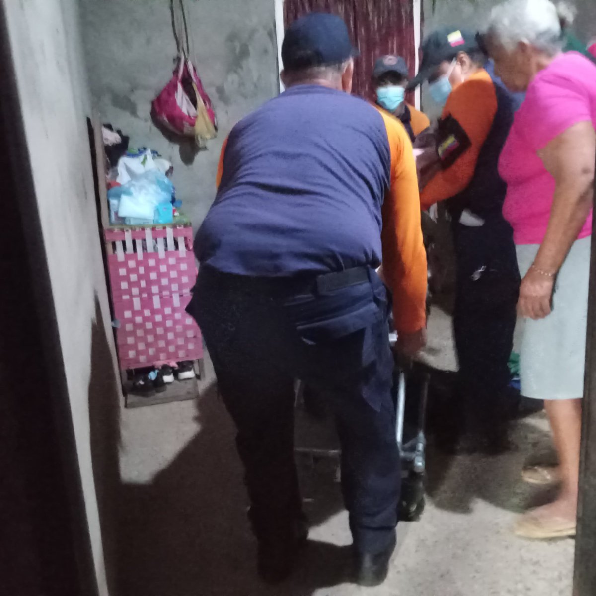 PcadBiruaca's tweet photo. ¡MILAGRO DE VIDA! Protección Civil Biruaca atiende parto de emergencia en Jobo Dulce y traslada a recién nacida.

#SoloQueremosSalvarVidas #GestionDeRiesgo #ProteccionCivilBiruaca #SiempreListosParaServir https://t.co/YWJGaQ82zg