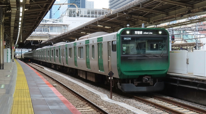 shimotan53's tweet photo. カナリアのE235がカッコ良かったので塗り替えてもらいました。 https://t.co/CDU4cwcfqj