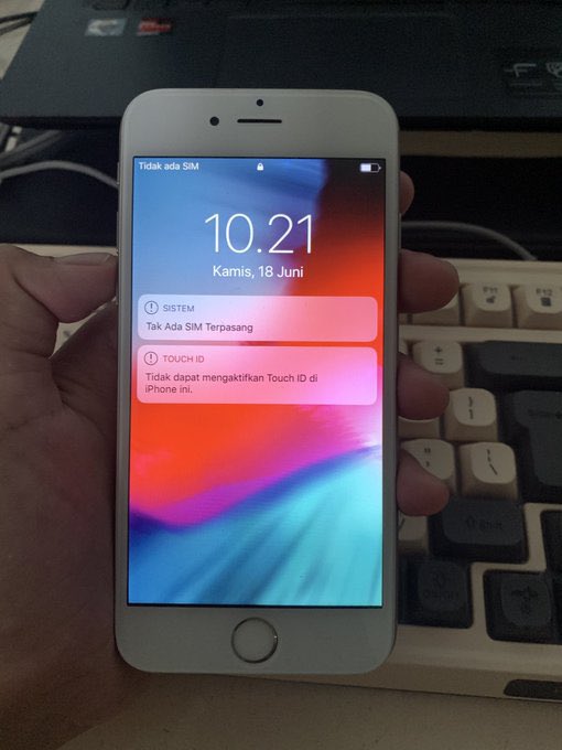 hheemyu's tweet photo. Wts iphone 6 64gb

• sinyal permanent
•  fp off
• kelengkapan hanya hp dan kabel saja
• BUKAN  “bypass”
• cocok untuk digicam

💸 500k nego? Dm

Selain itu mulus, bisa oren https://t.co/S4z9HqvULS