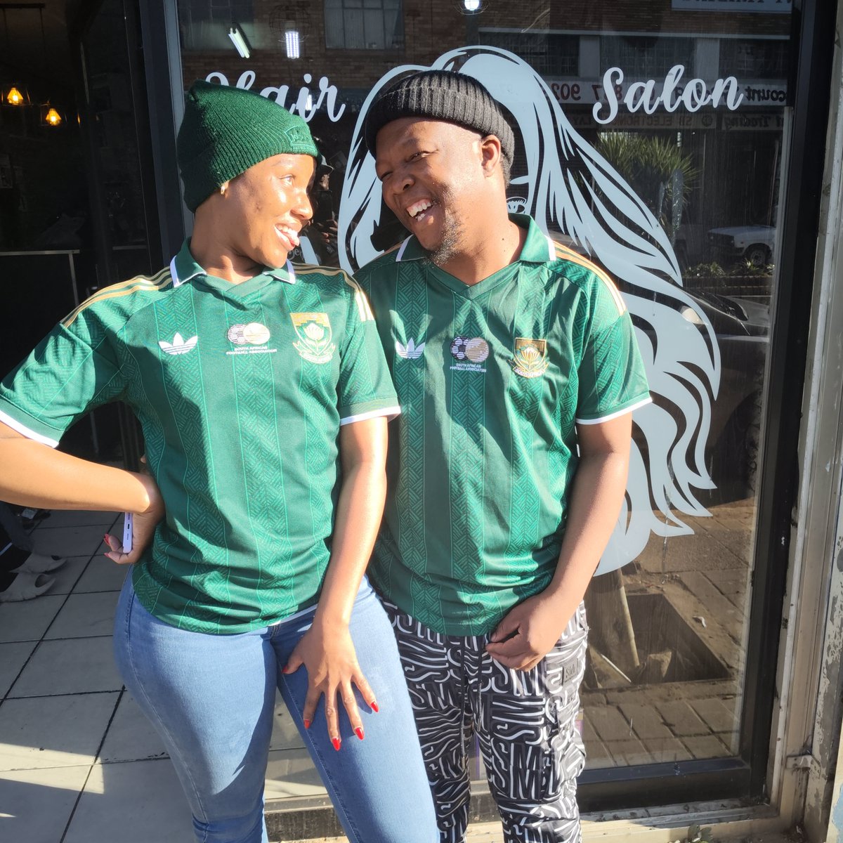 getopico's tweet photo. @CastleLagerSA #DlalaCastle #BafanaPride https://t.co/L8v2J25Emf