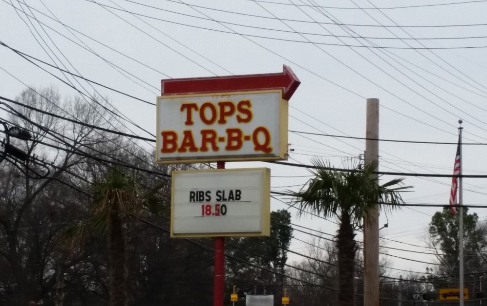 NewsTalk989's tweet photo. 🐖🐖 Tops Bar-B-Q on Rhodes Ave officially reopened! 🐖🐖⬇️ https://t.co/3Xn26tkIAp