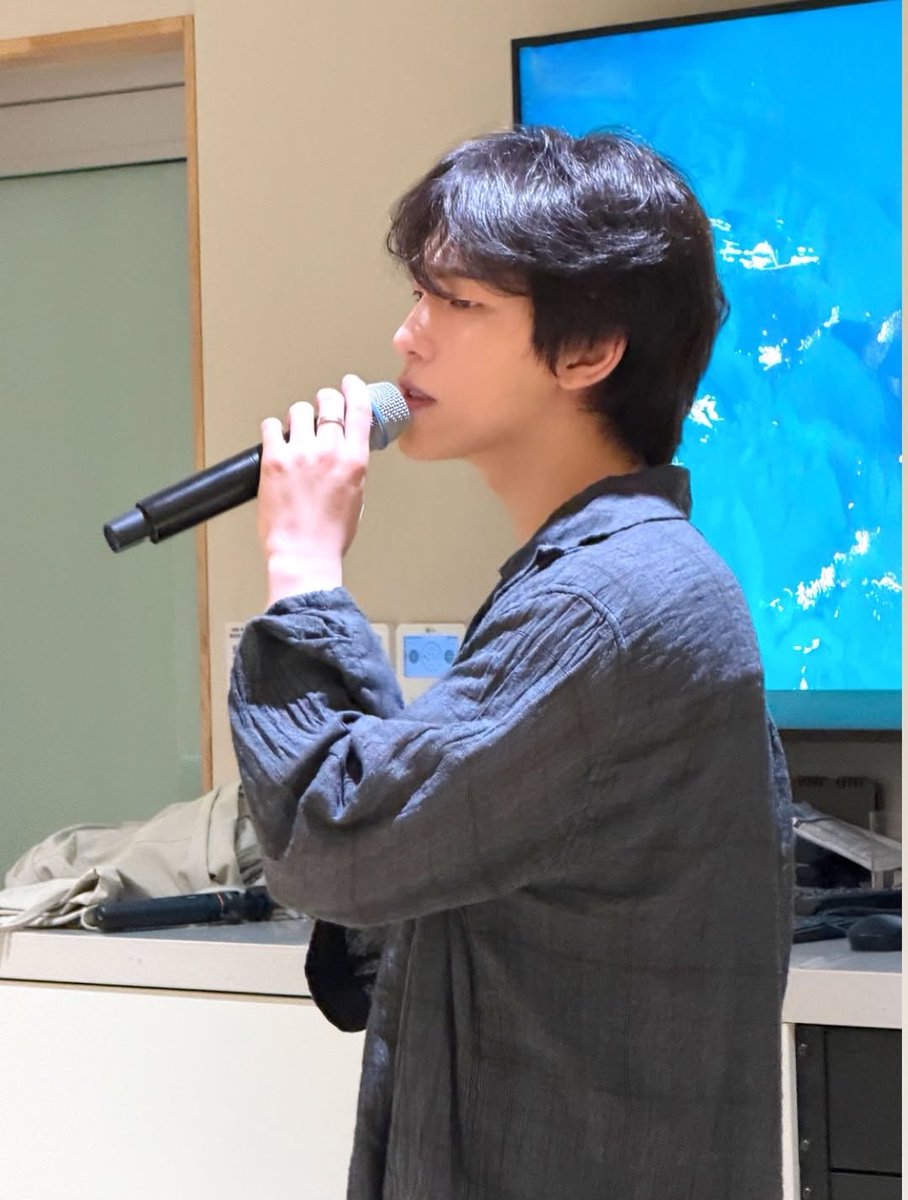 14chan____'s tweet photo. 楽しい系の曲としっとり系の曲があるんですね＾＾まじで楽しみ＾＾ https://t.co/c8EHlGTSwW