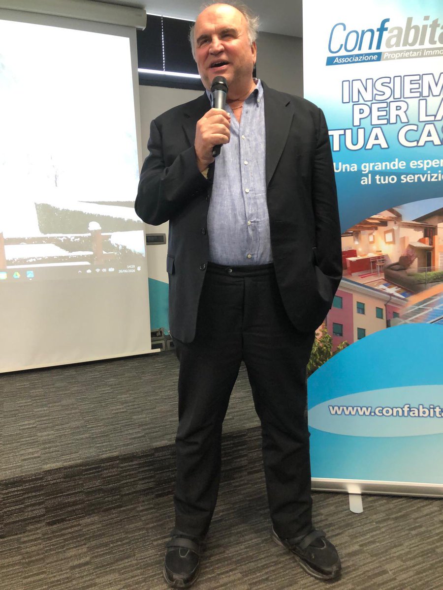 Confabitare1's tweet photo. Il Presidente Nazionale di Confabitare, Alberto Zanni, apre i lavori dell'Assemblea Nazionale di Confabitare a Torino. Dal 26 al 28 giugno i presidenti delle 80 sedi provinciali si confronteranno sul Piano Casa, sull'emergenza abitativa, su "Missione Clima 2030". https://t.co/Y4QsDnyXGe