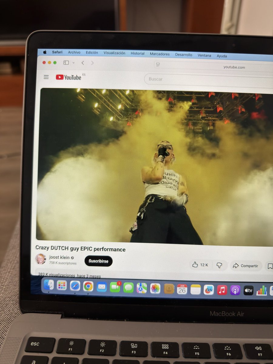 joostdimple's tweet photo. At least once a month I watch ziggo videos to feel something https://t.co/dZ1FfGJSVp