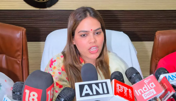 OpIndia_com's tweet photo. Protests, demands for FIR and 'Sar Tan Se Juda' slogans over alleged 'blasphemy'

Nazia Elahi Khan is an excuse: Islamists of Kolkata are desperate to show some street power after losing their political power

@willofvalhalla writes
https://t.co/6g3yInv2yK https://t.co/zTSArQNaVK