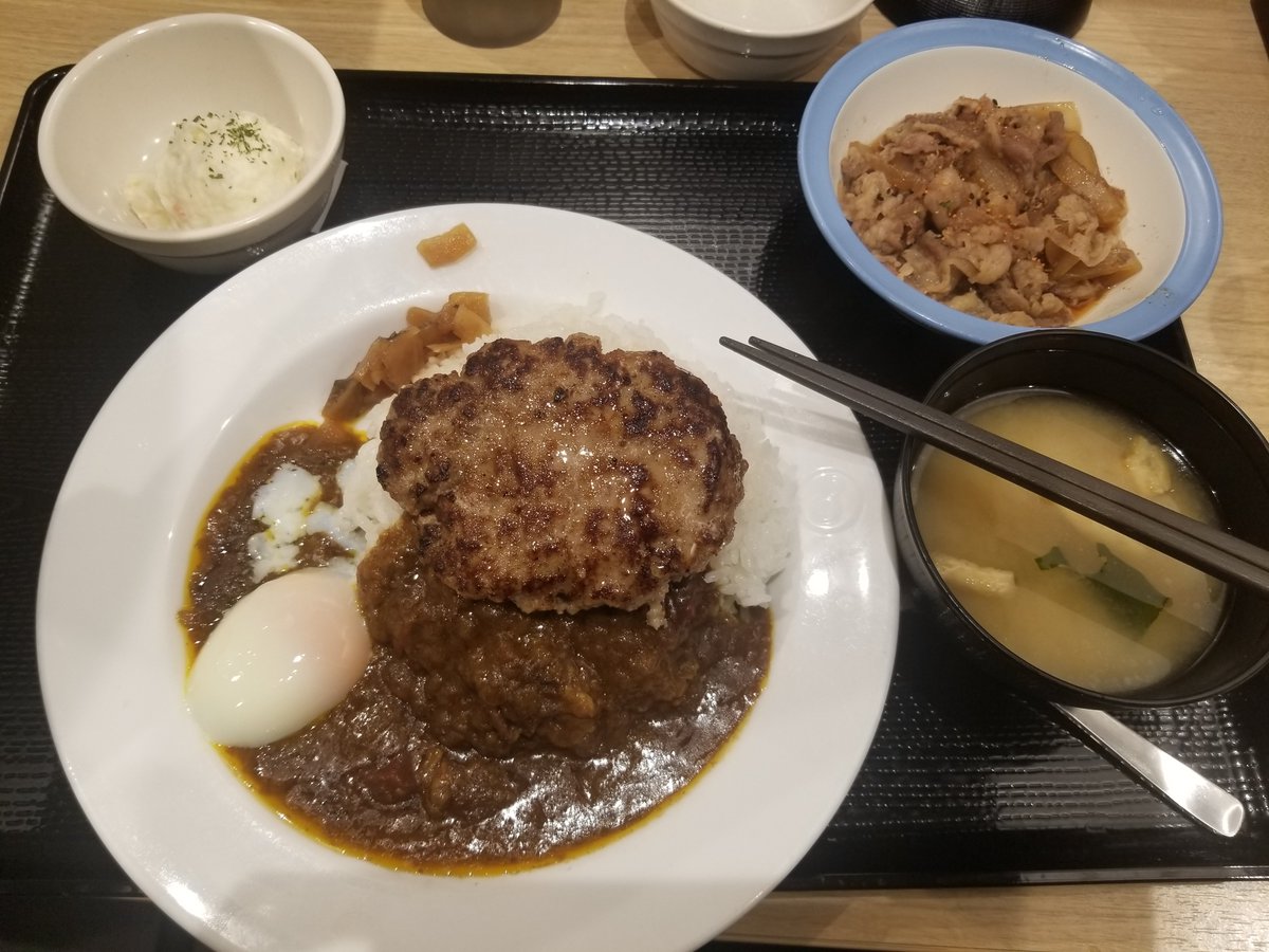 marobokujo's tweet photo. 男の茶色主体メシ🍴

松屋の茶色メシ🍚
ハンバーグビーフカレー
温玉、牛皿、ポテサラ、味噌汁 https://t.co/eflxtH0y65