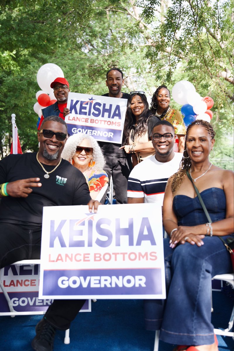 KeishaForGA's tweet photo. #Flashback to last weekend with Team Keisha! It was great to join our neighbors in Augusta, Rome, and Atlanta to celebrate Juneteenth across Georgia! https://t.co/mBxNyKRfLd