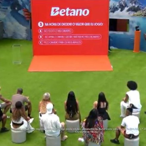 RAYANSINCERO's tweet photo. APOSTO que você não saiu de casa durante o BBB também https://t.co/B56ZObTDYm