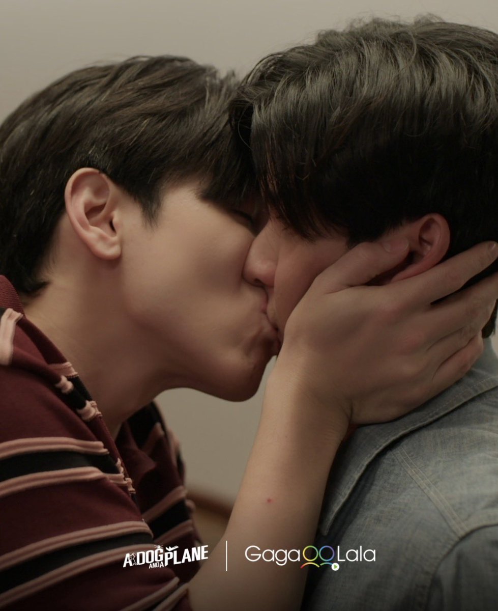 taytawanewwiee's tweet photo. ไม่ต้องถึงปูฟูกหรอก เห็นแค่นี้กุก็ไม่มีชีวิตจะดูต่อแล้ว
#ADogAndAPlaneEP5 https://t.co/lesxf9InPF