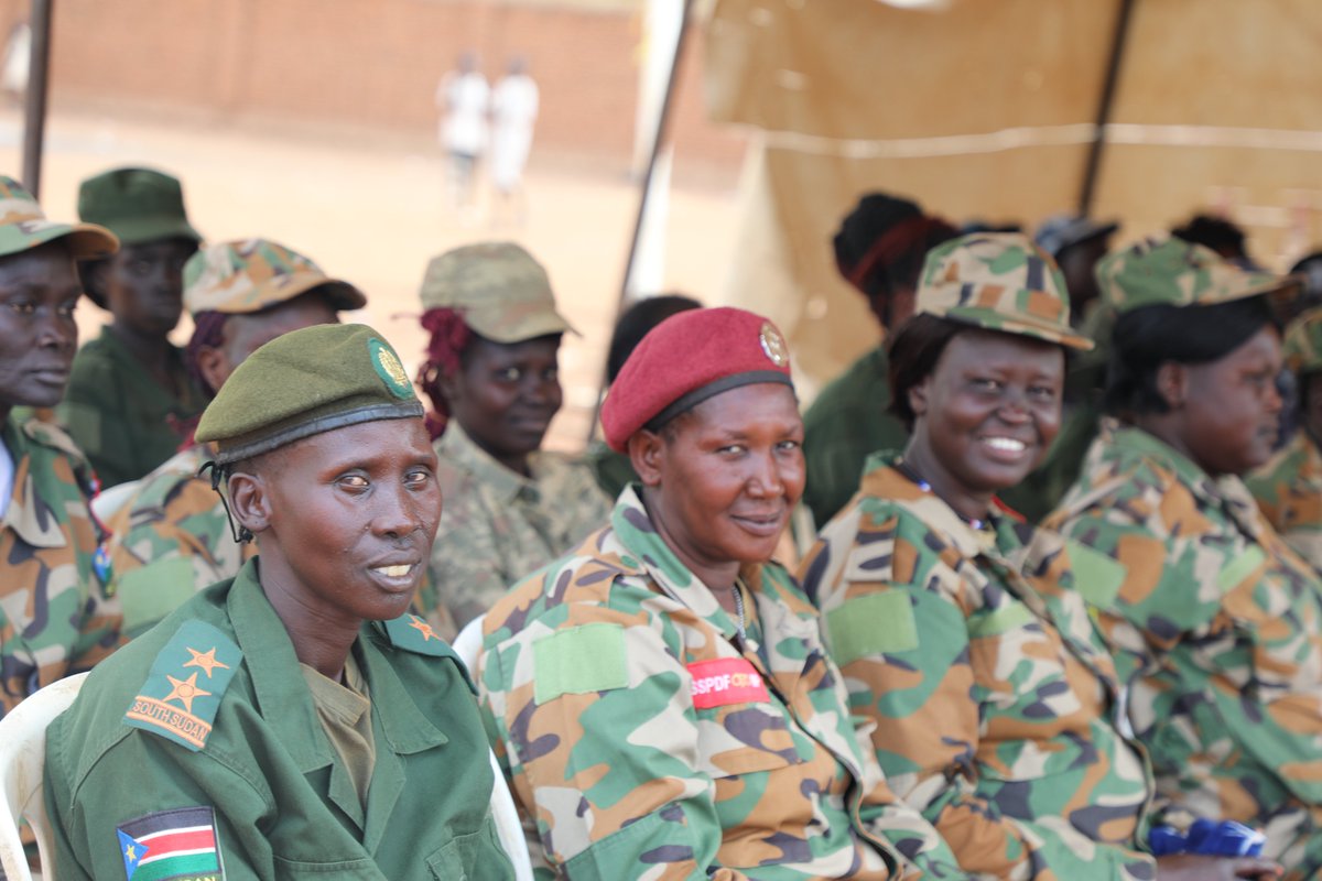 UnescoJuba's tweet photo. 🕊️📚In Aweil, women in 🇸🇸 security sector are in the classroom - some for the first time in their lives.

This #PeacebuildingWeek @UNESCO highlights how literacy, numeracy &amp; ICT skills can strengthen women's leadership &amp; participation in peacebuilding.

👉https://t.co/bIH9p4NemF https://t.co/PyjBjKuDIc