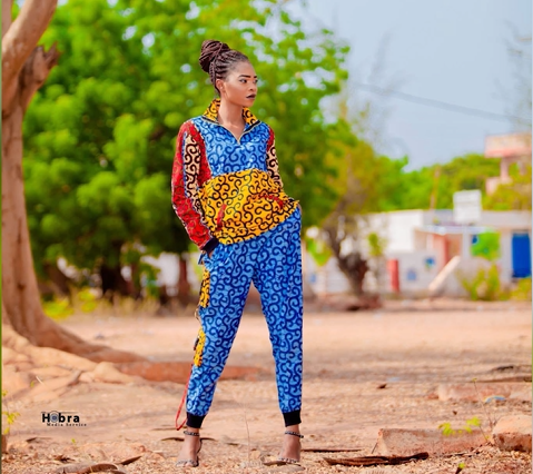 IF_Benin's tweet photo. Mois de la mode au Bénin 🇧🇯 | Aujourd'hui 𝗙𝗶𝗴𝘂𝗿𝗲𝘀 𝗱𝘂 𝘀𝘁𝘆𝗹𝗲 revient sur le parcours de Abdel Farid ALLEY, créateur de Fa-All Finition, une marque au parcours international : https://t.co/WMGsXtyrSP https://t.co/C2f8MBZB1H