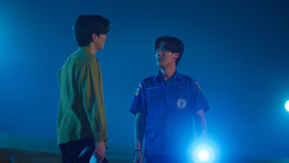 GMMTV's tweet photo. พาไปทำอะไรเสียว ๆ หยังงงงง ดี ๆ เด้อพี่โต้!!!! 

#ADogAndAPlaneEP5
@Tawan_V @new_thitipoom https://t.co/Ryrspw09yc