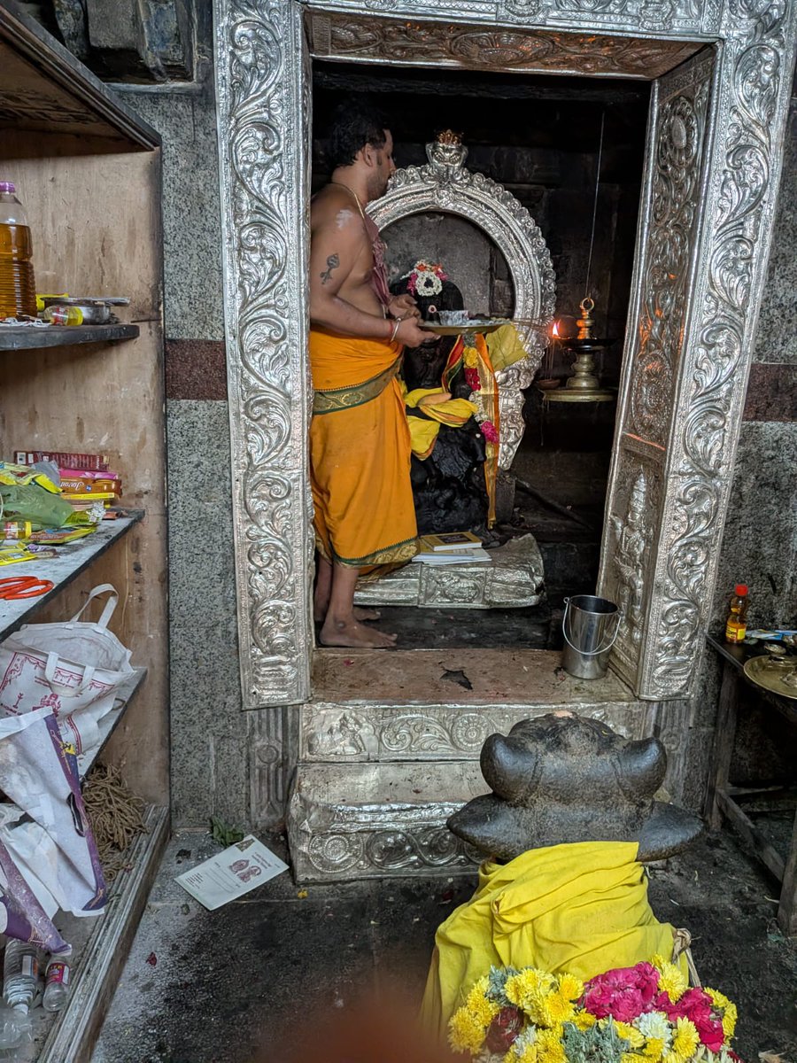 VedaGhosham's tweet photo. Utmost 🫡 respect seen for our newly published  📔Yajurveda Trikala Sandhyavandanam books📔 

Many of those who bought the book, did pooja for the book 📔before using it. The value of our book in the hearts of people is 1000 times more than the price of the book. 

❓Haven't you booked your copy yet ? 🤔 Hurry up as freshly printed stocks have arrived & likely to get exhausted as soon as stocks arrive. 📚

Order here 👉🏼 https://t.co/Hp500GzoQx 

#WeAreVedaGhosham #VGBooks #Sandhyavandanam
