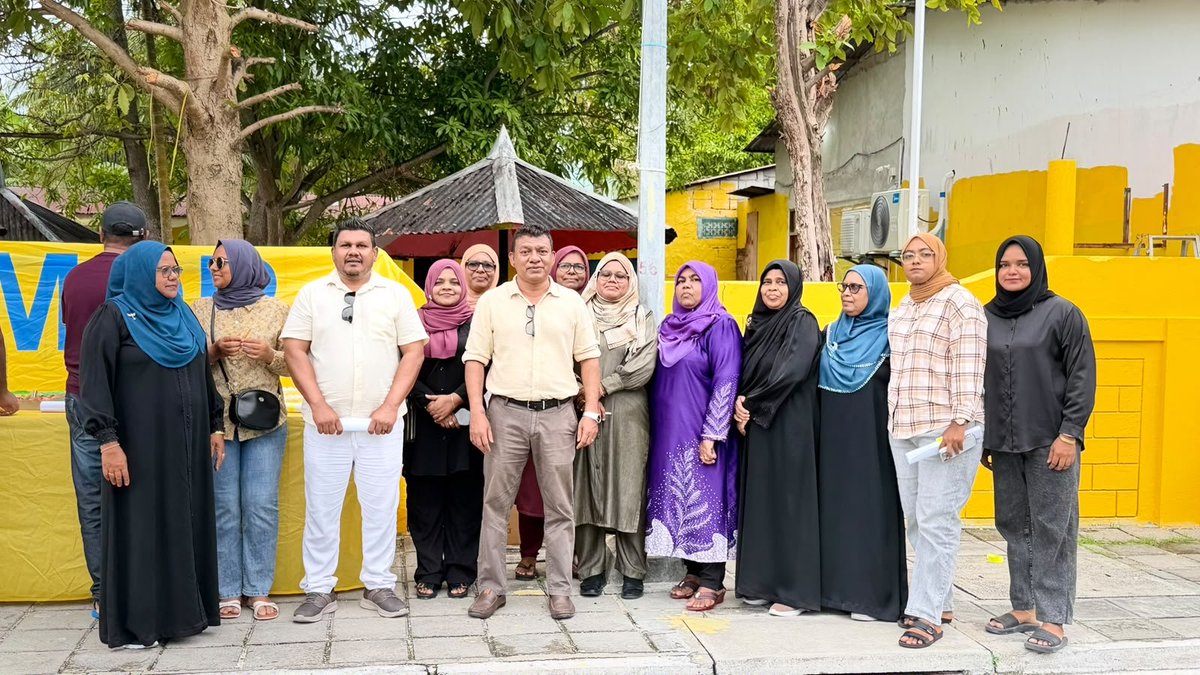 SamiuAnver's tweet photo. 21 years of reform, sacrifice, and a shared vision for the Maldives 🇲🇻
​Happy Anniversary, MDP! 

Hulhudhoo Dhaairaa celebrated in style with a flag raising and cake cutting. Cheers to the team!

@MDPSecretariat #MDP21Years #MDPHulhudhoo https://t.co/ZOpt1e0fBt