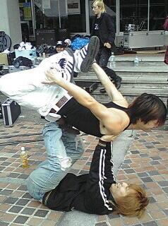 ilikeiken13's tweet photo. 스에진입장벽 https://t.co/urDsZ1uw19