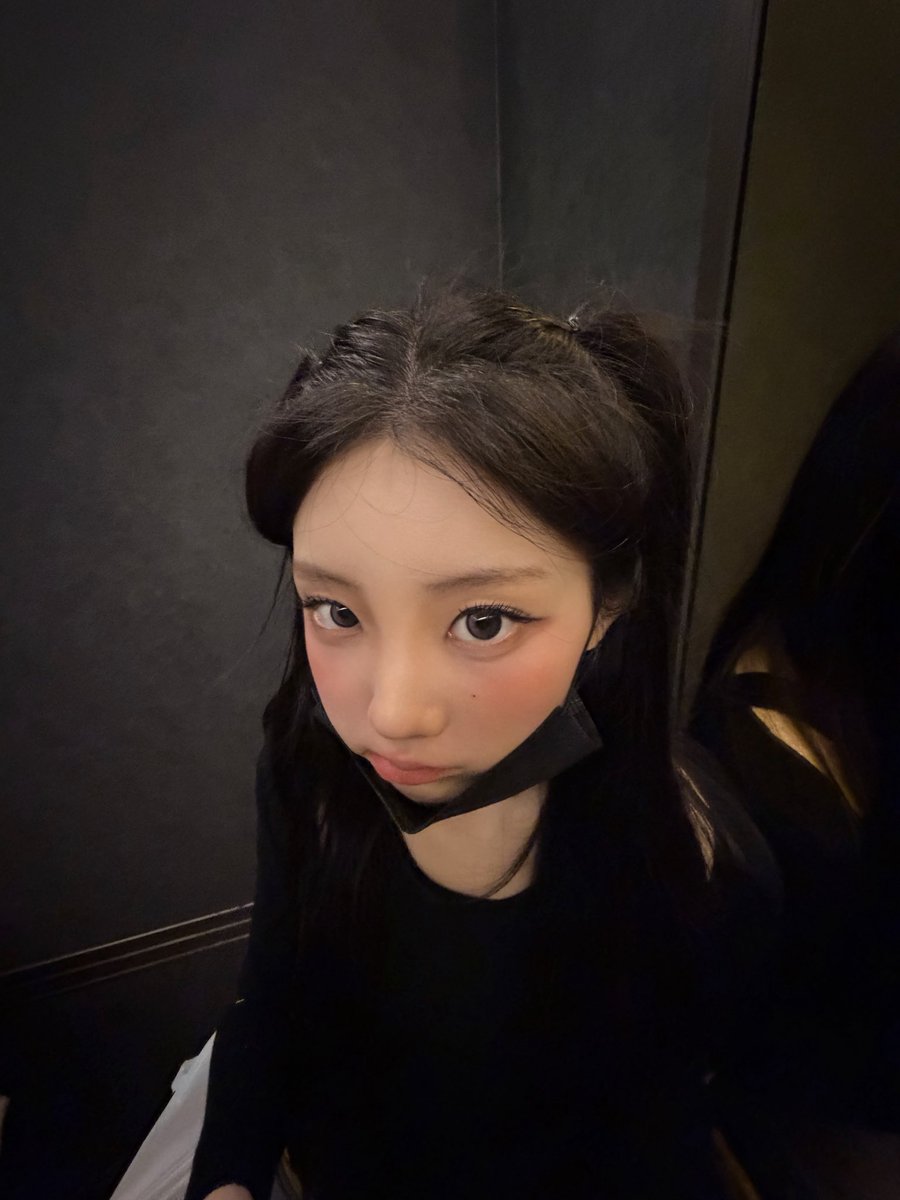 picsillit's tweet photo. might be the cutest wonhee pic ever https://t.co/rb2YEcdg60