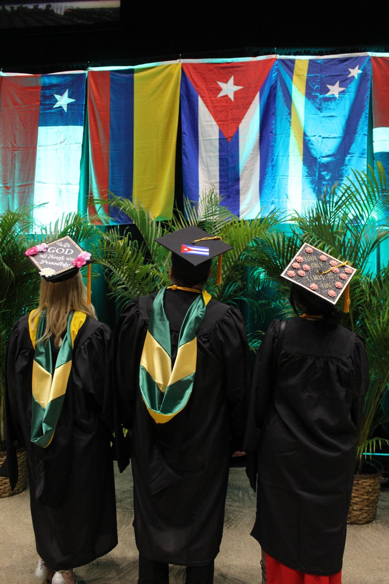 FNUniversity's tweet photo. Throwback to graduation day at FNU! 🎓 The cap symbolizes hard work, achievement, and the beginning of new journeys. Proud of our graduates—past, present, and future! #FNU #Graduation #Throwback #ProudToBeFNU https://t.co/SREbOZJkvo