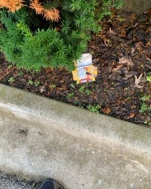MokenaLotClean's tweet photo. One wrapper becomes ten. Ten become a problem. 

#curbappeal #parkinglotmaintenance #walkwaymaintenance #sidewalksweeping #propertyupkeep #groundsmaintenance #propertymanagementservices #littercleanup #portering #outdoormaintenance https://t.co/xLfcAsYczf