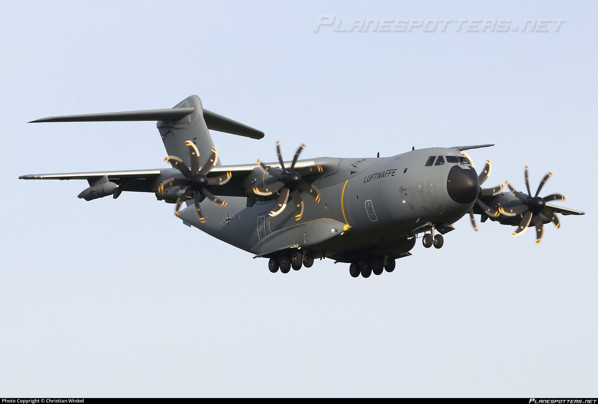Arr3ch0's tweet photo. Fuerza Aérea Alemana 🇩🇪 en ruta a Venezuela. Veo 3 pero dicen que son 6 A400M Atlas que vendrán con ayuda. Al momento 54+47, 54+02 y 54+05 cruzando el Atlántico. https://t.co/MU71BL534A