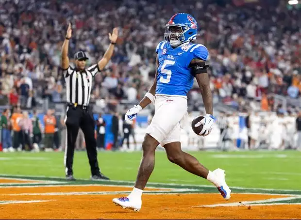 SEC_Rant's tweet photo. ESPN ranks the Top-10 running backs for the 2026 season:

https://t.co/OVfN2QrrLt https://t.co/aiZwR8OfdL