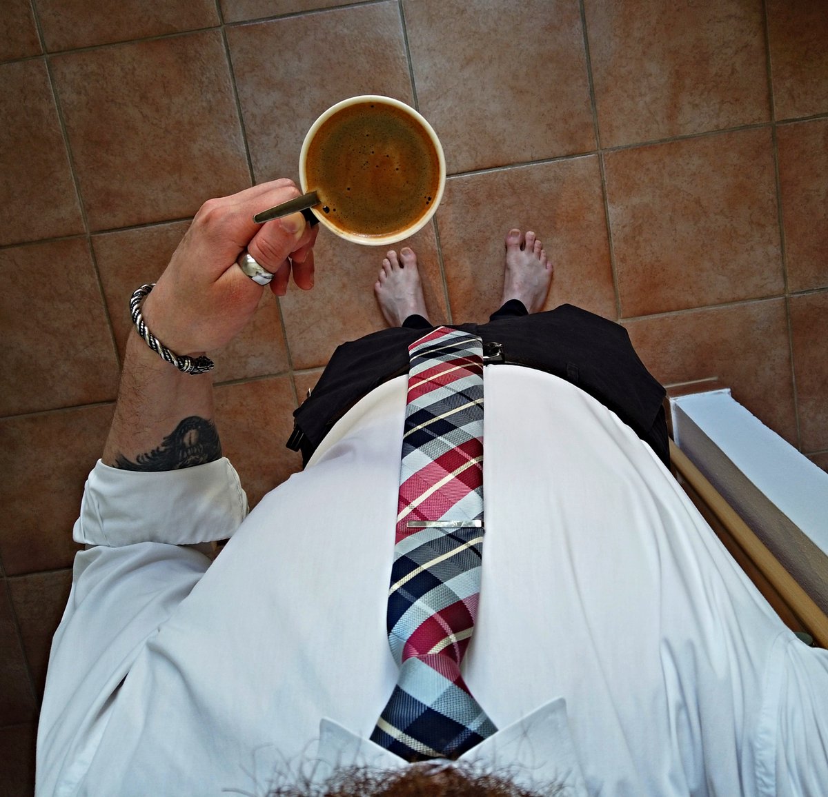inkubatorr2's tweet photo. #cz #czechman #gentleman #relax #style #elegant #elegance #elegantnicesko #kosile #kravata #kosileakravata #shirt #tie #shirtandtie #only #dapperman #kava #coffee https://t.co/4qIQESUDtt