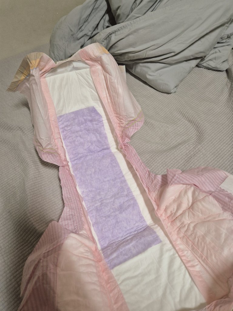 Lychee_abdl's tweet photo. 히히 오랜만에😆
#기저귀 #abdl #おむつ https://t.co/7NzdQgyhEj