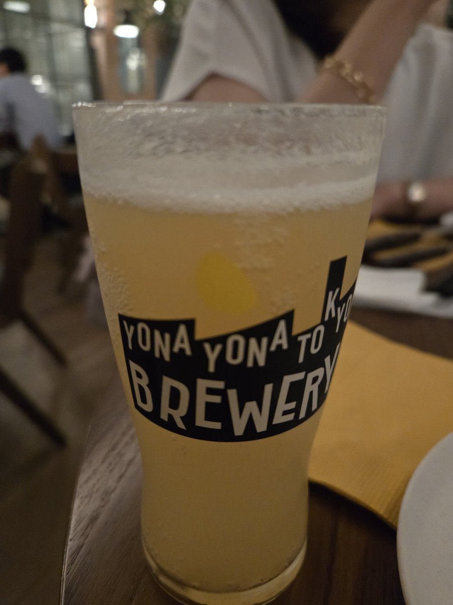 craft7craft7's tweet photo. 水曜日の夜、品川のよなよな東京ブルワリーにてクラフトビール三昧。
特に品川店限定のビールがどれもとても美味しかった！！
水曜日だったのに水曜日のネコを飲み忘れた！

＃よなよな東京ブルワリー
＃ゲートワン
＃ジャパンエッジ
＃東京ポップ
＃有頂天エイリアンズ
＃クラフトビール https://t.co/39MmlOGMw3